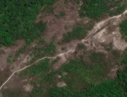 Kaieteur Falls, Guyana.  Jump Center EPL's
