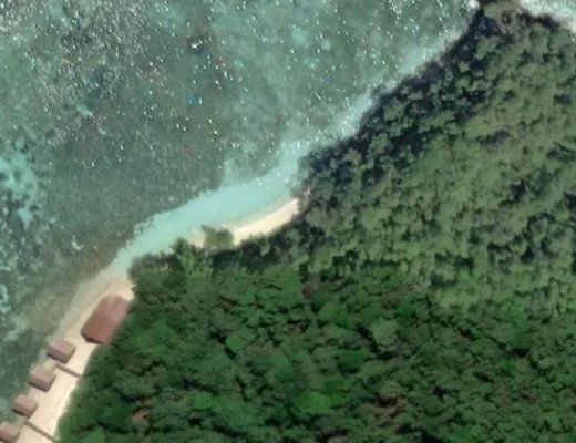 Raja Ampat, West Papua, Indonesia.  Jump Center EPL's