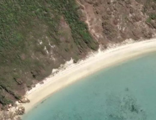 The Great Barrier Reef, Lizard Island.  Jump Center EPL's