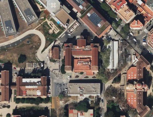 Barcelona Gallery, Spain.  Jump Center EPL's     lumi