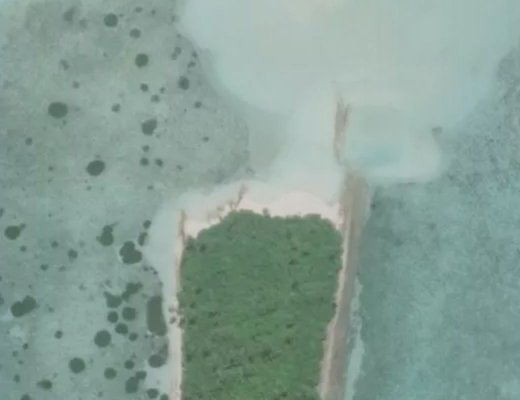 'Champs Elysees Paris' EPL.  Jump Center EPL's